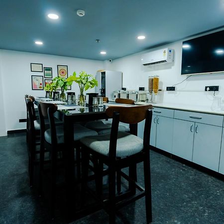 Bedchambers Luxury Apartment Near Golf Course Road Gurgaon Exterior foto